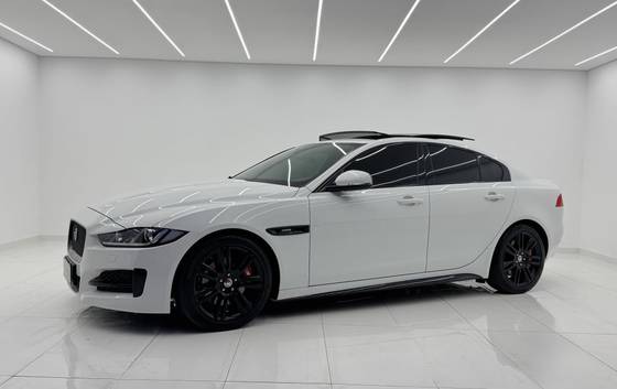JAGUAR XE 2.0 16V INGENIUM P250 GASOLINA R-SPORT 4P AUTOMÁTICO JAGUAR XE 2.0 16V INGENIUM P250 GASOLINA R-SPORT 4P AUTOMÁTICO